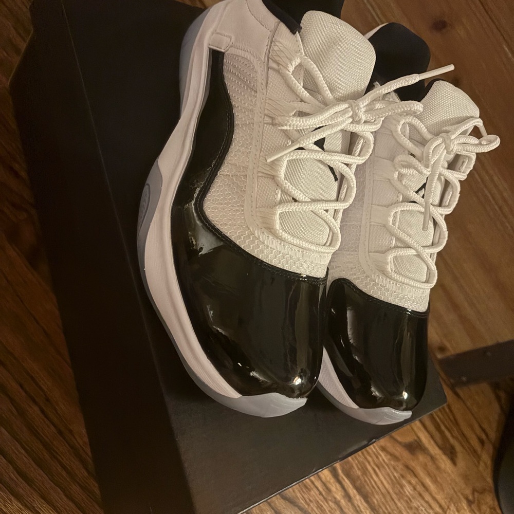 Jordan Athletic Shoes in Black and White